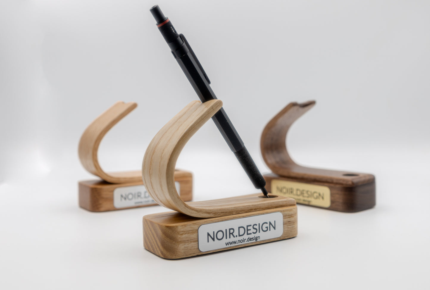 Luxury wooden pen holde